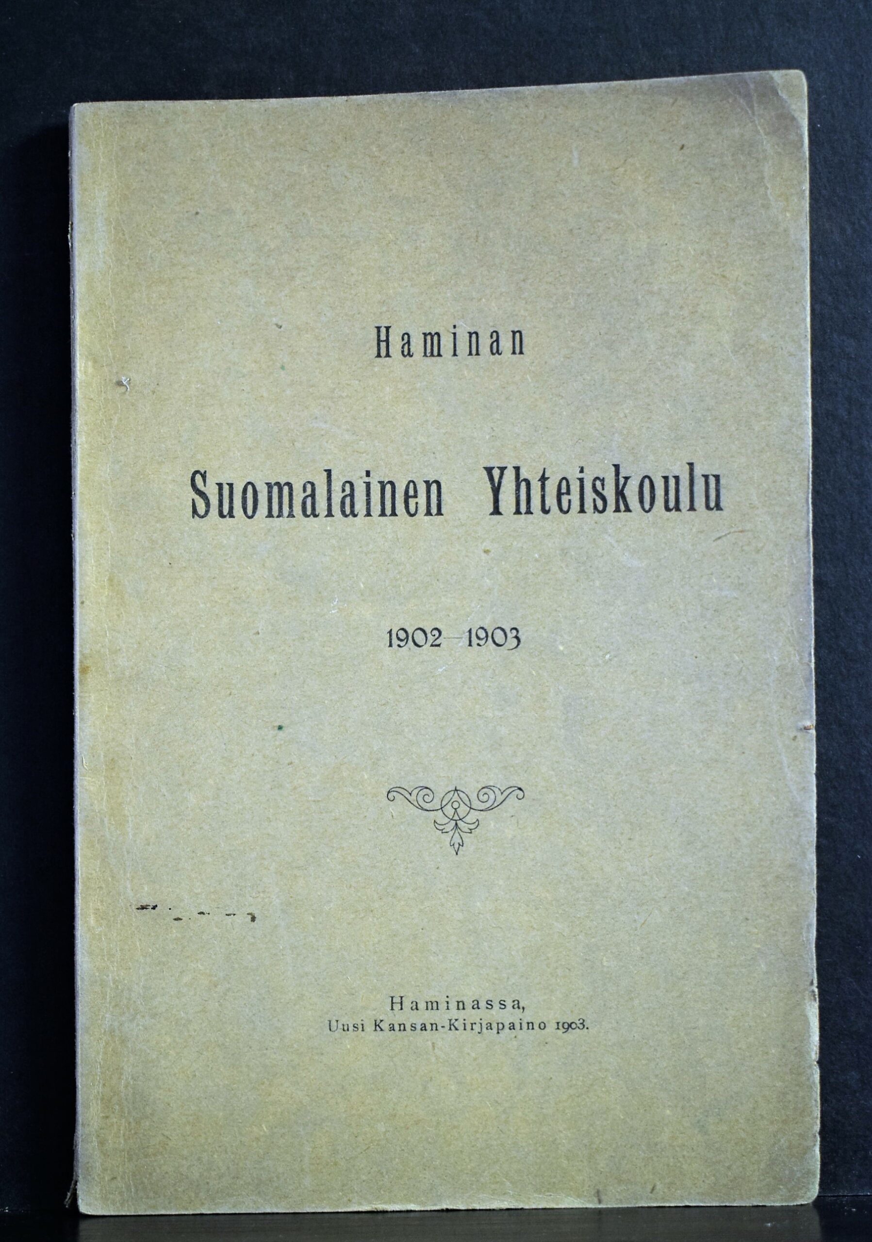 Cleve; G.; Lindblad, Waldemar: Kertomus Haminan Suomalaisen Yhteiskoulun toiminnasta v. 1902-1903. Latinankielen Muoto-oppi