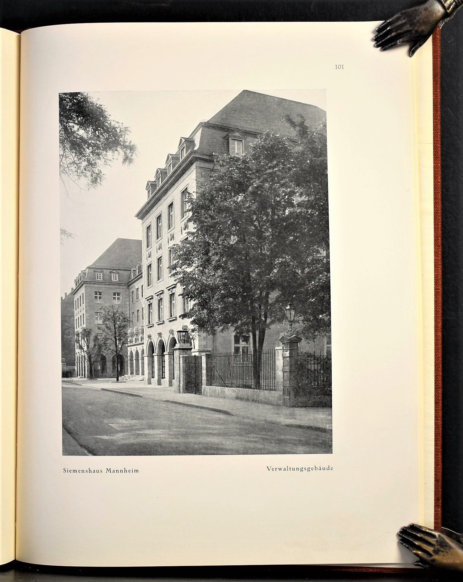 Hertlein, Hans: Siemensbauten. Neue Fabrik- und Verwaltungsgebäude, Wohlfahrtsanlagen des Siemenskonzerns - Image 3