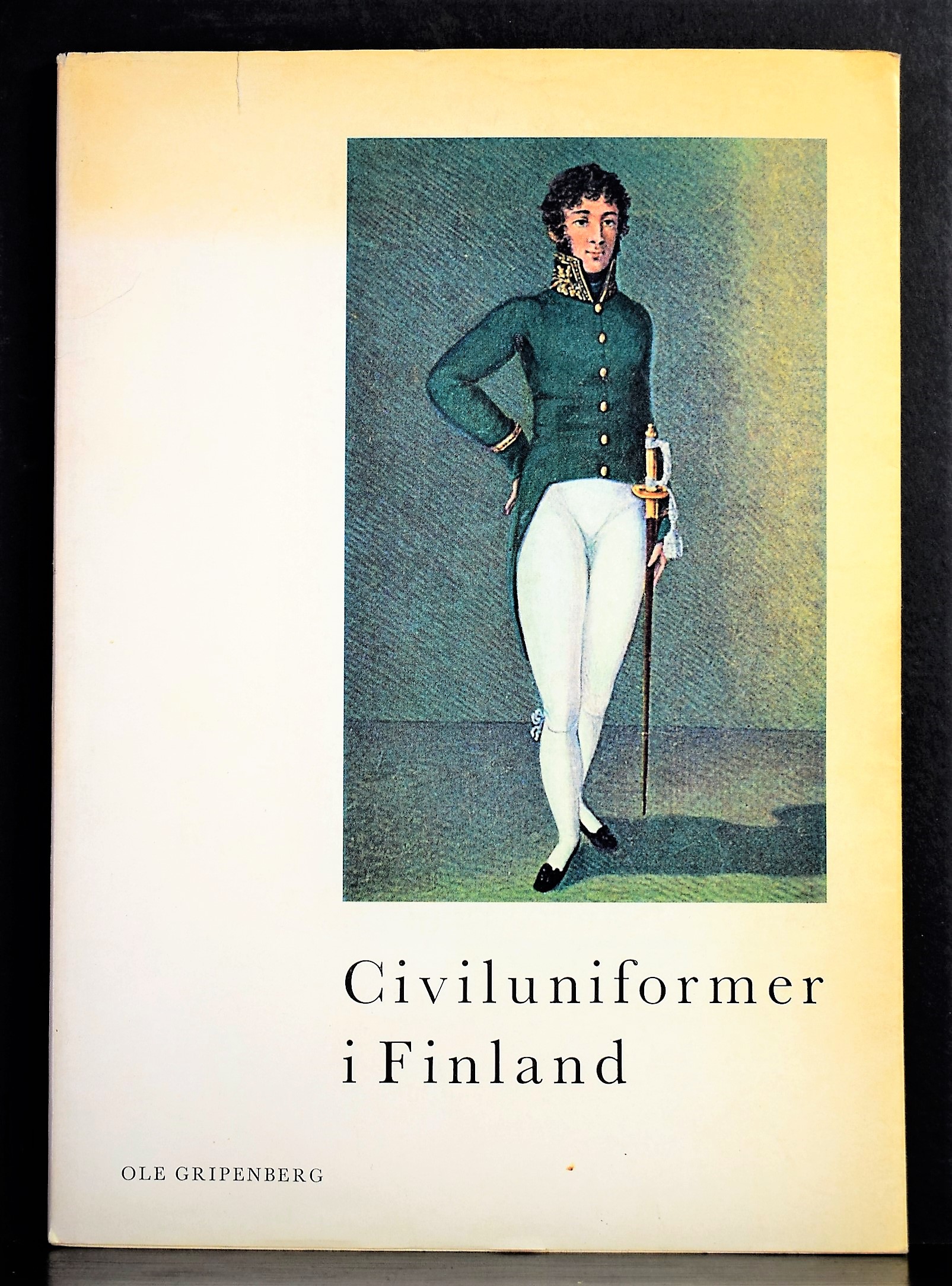 Ole Gripenberg Civiluniformer i Finland.