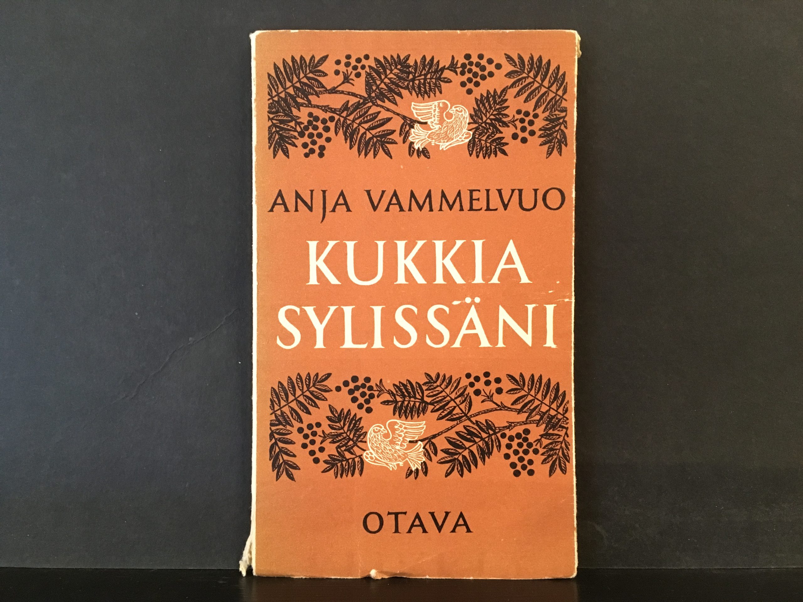 Vammelvuo, Anja: Kukkia Sylissäni (*omiste)