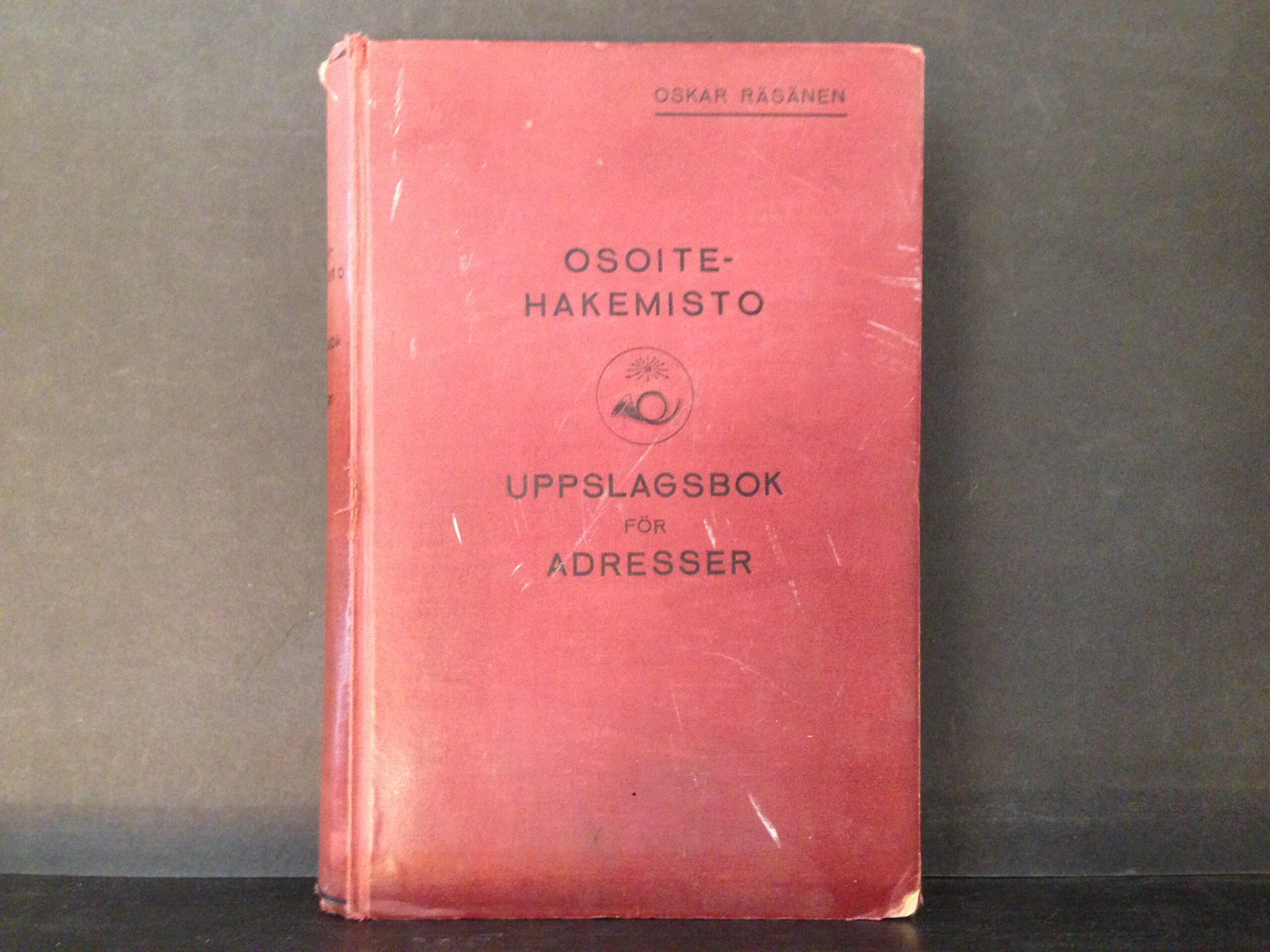 Räsänen, Oskar: Posti- ja sähkösanomaosoitteiden hakemisto. Upplagsbok för post- och telegramadresser (1930)