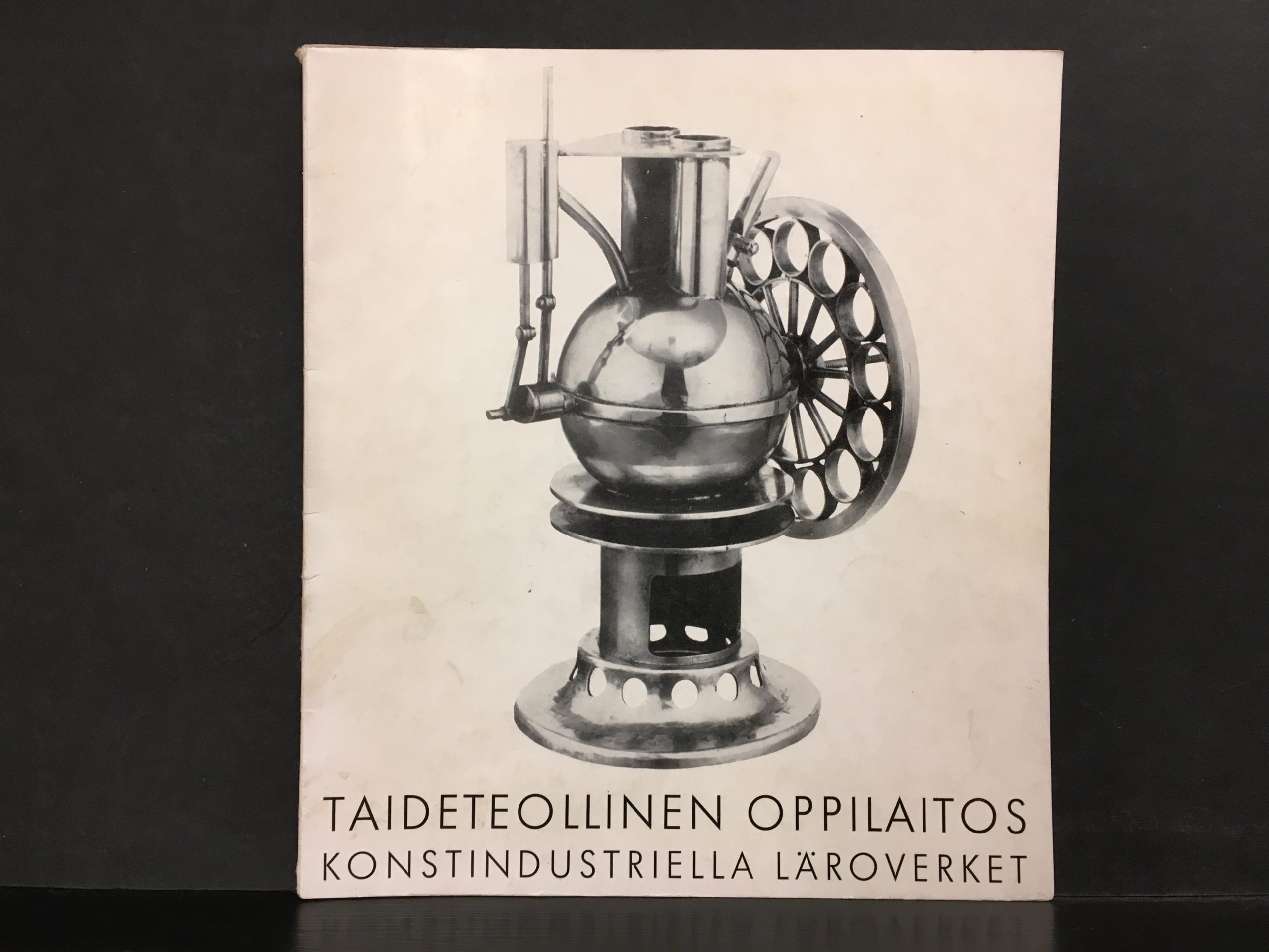 Taideteollinen oppilaitos. Konstindustriella läroverket (1961-1963)