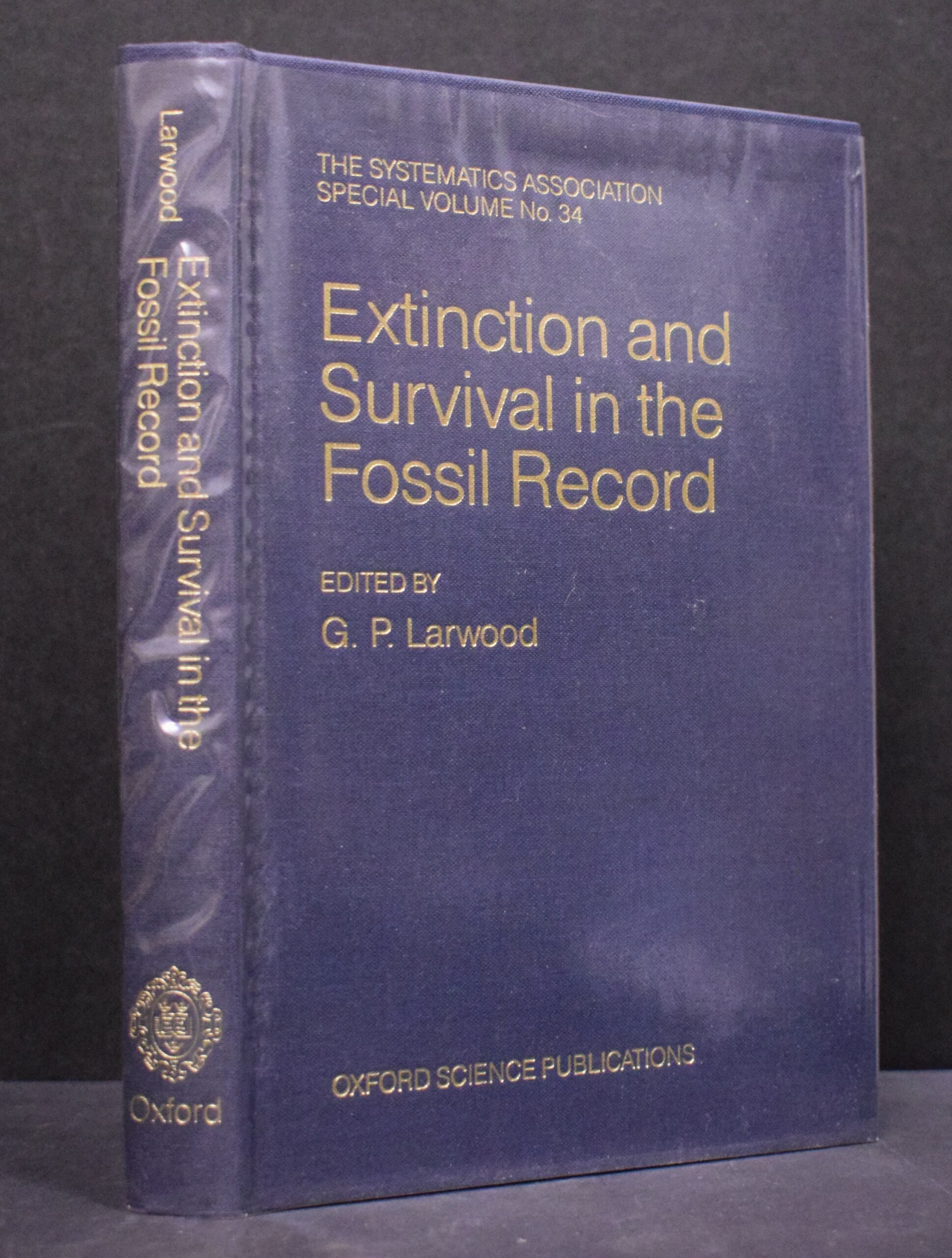 Extinction and Survival in the Fossil Record