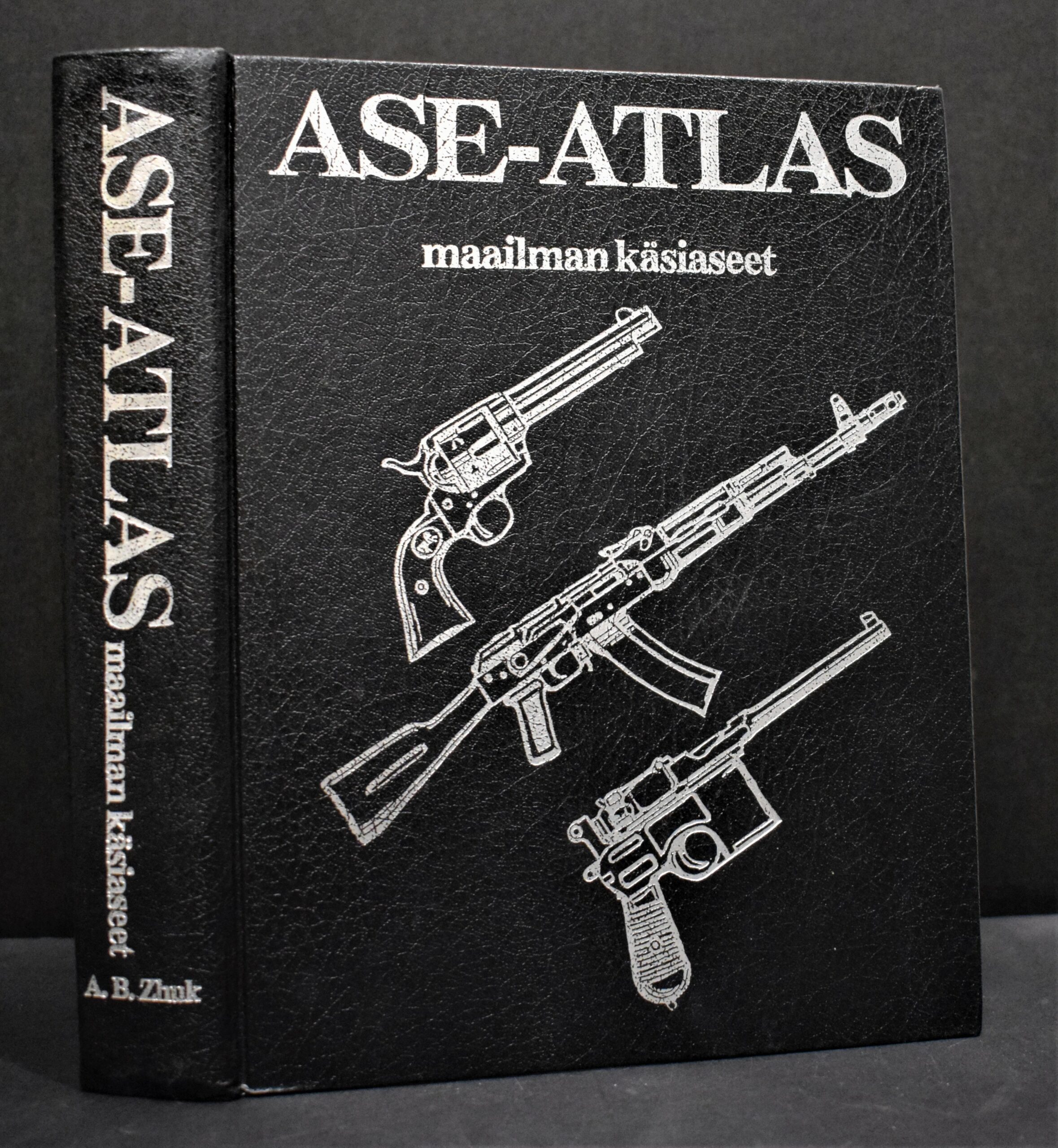 Ase-atlas - Maailman käsiaseet