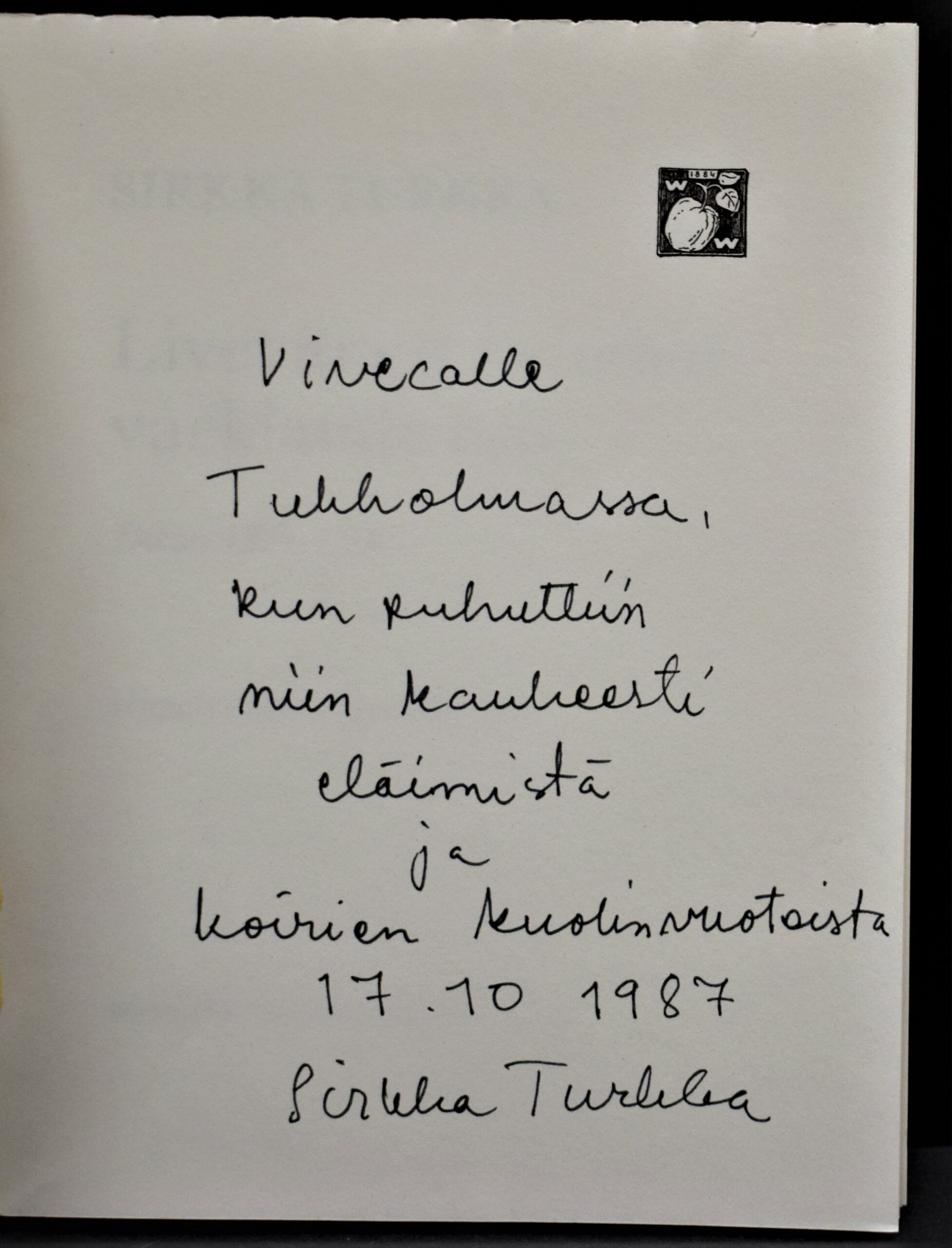 Livet är ett i vinden vacklande hus
